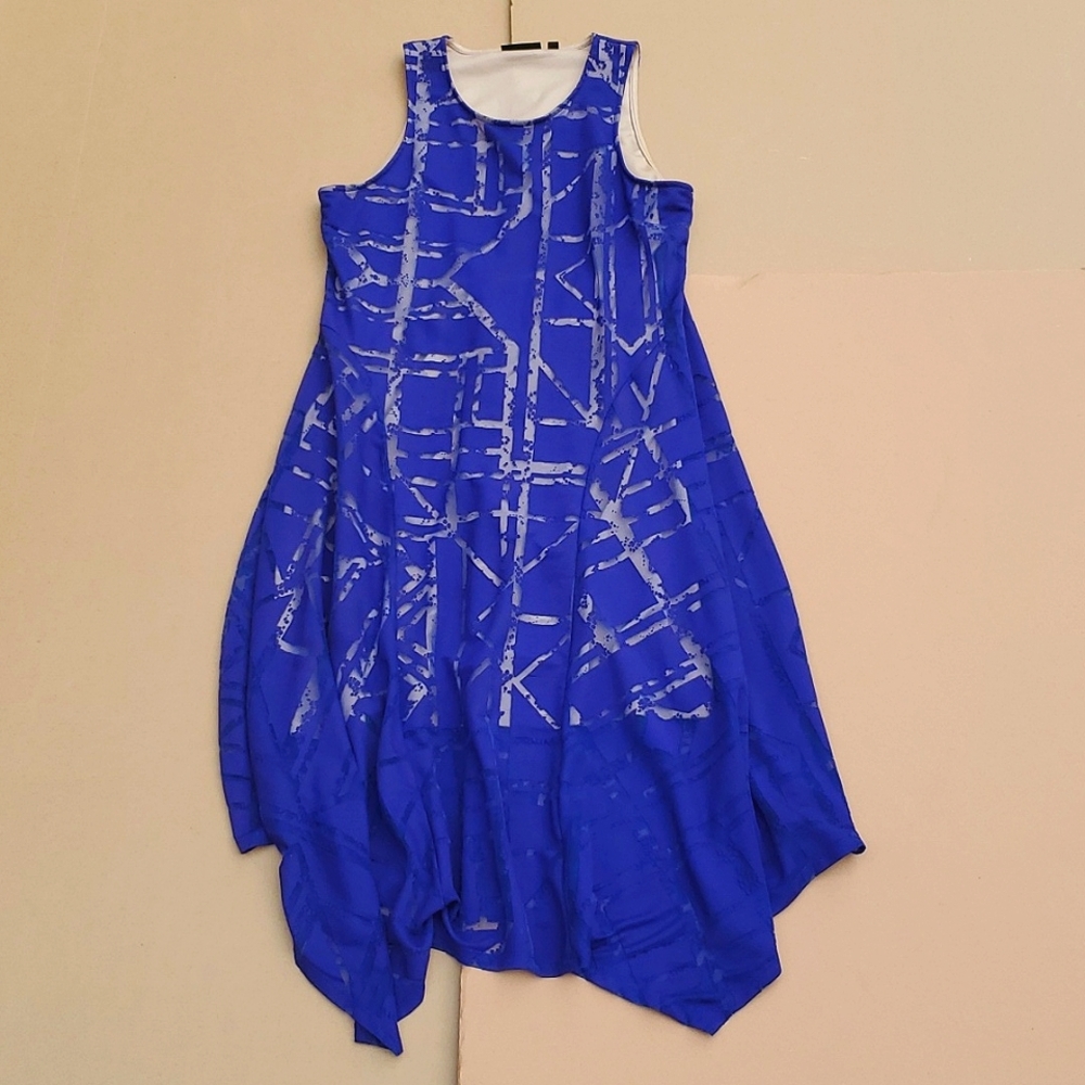 Apt.9 artsy dress with light beige lining, size 10